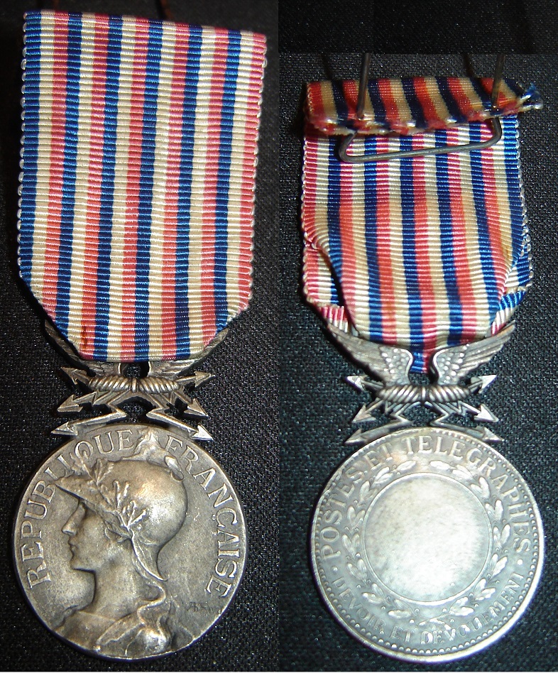 Postes Et Telegraphes Devoir Et Devouement
