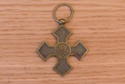 crucea comemorativa a razboiului 1916-1918 1.jpg