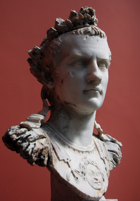 caligula3.jpg