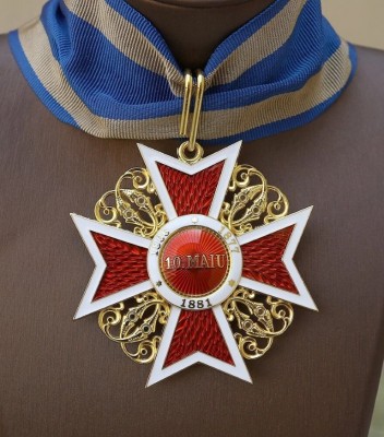 Untitled1 (Medium).jpg