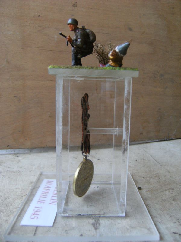 30 APRILIE 1945 025.jpg