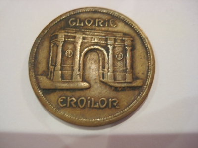 10 lei arcul de triumf-A.jpeg