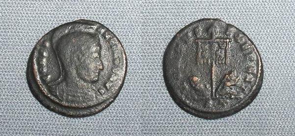 Constantin follis.JPG